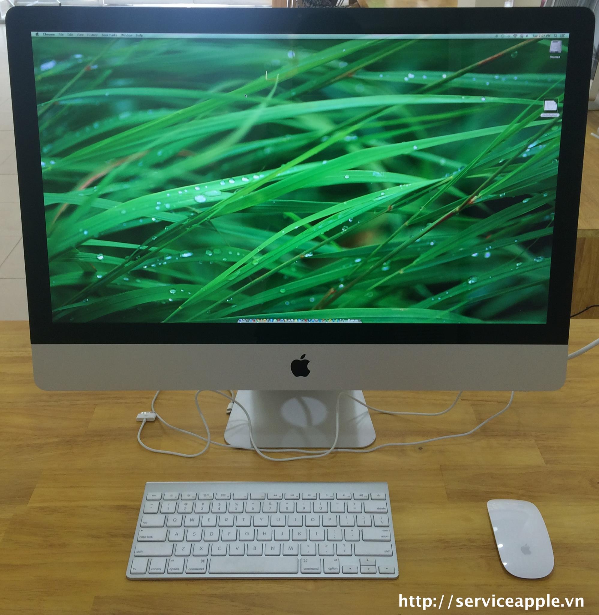 IMAC 27 2010 CU.jpg